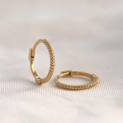 14 KARAAT GOUDEN Swirl Oorringen SOFIA 12MM